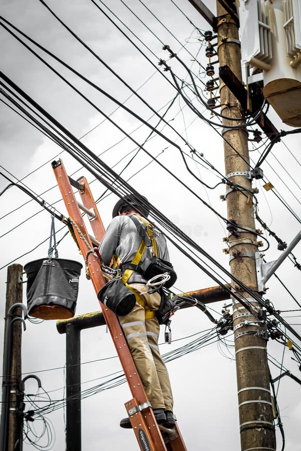 utility pole guy wire