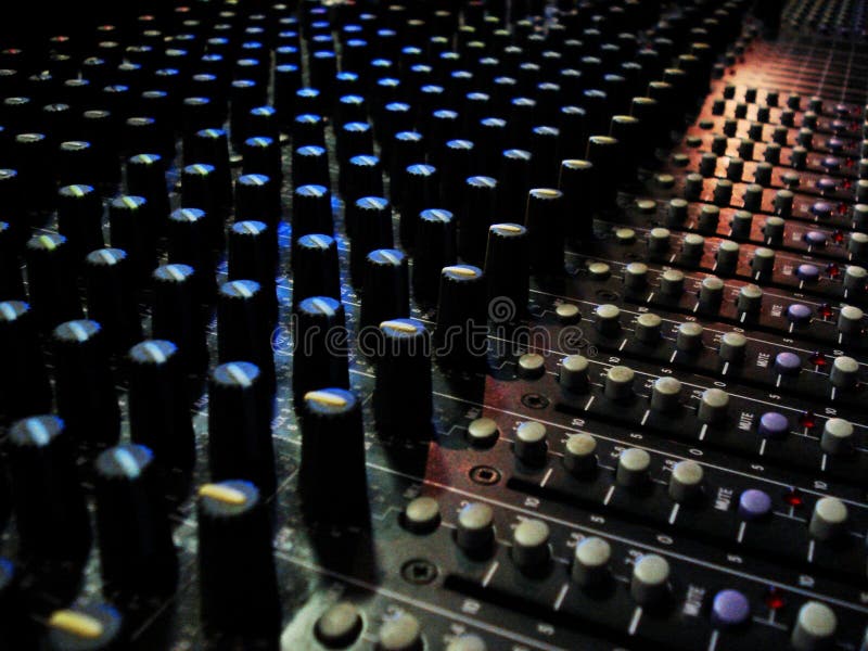 Electronic Amplifier Picture. Image 91055268