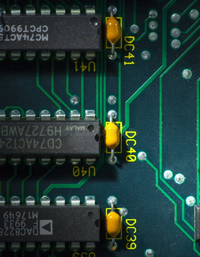 Electronic circuit board with processor