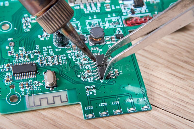 Replacing a Damaged Part in an Electronic Circuit Board Using a