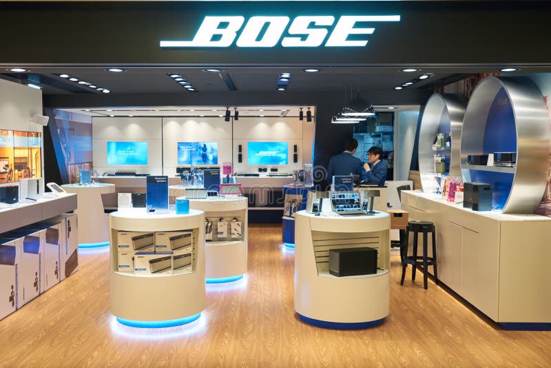 Bose editorial stock image. Image bose, store, shop - 141420404