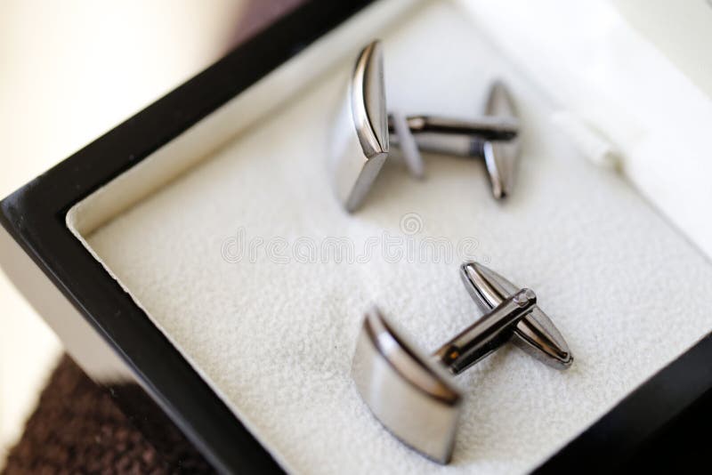 Eleganccy fornala ` s cufflinks obrazy royalty free Eleganccy fornala ` s cufflinks obrazy royalty free