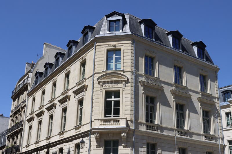 Elegant Parisian Building with Classic Architecture