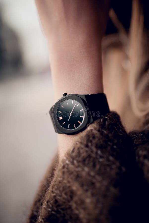 reloj negro mujer