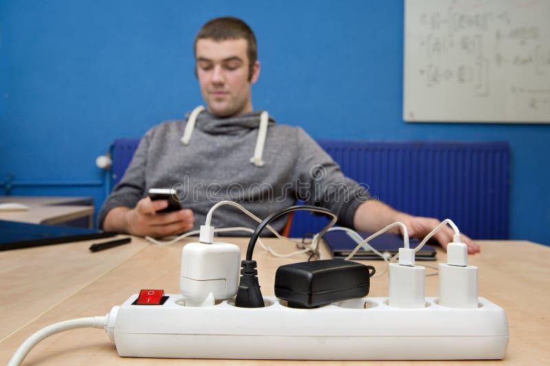 Elektronikuppladdare royaltyfri fotografi Elektronikuppladdare royaltyfri fotografi