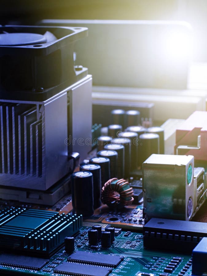 Elektronische kringsspaander op PC-raad stock fotografie Elektronische kringsspaander op PC-raad stock fotografie