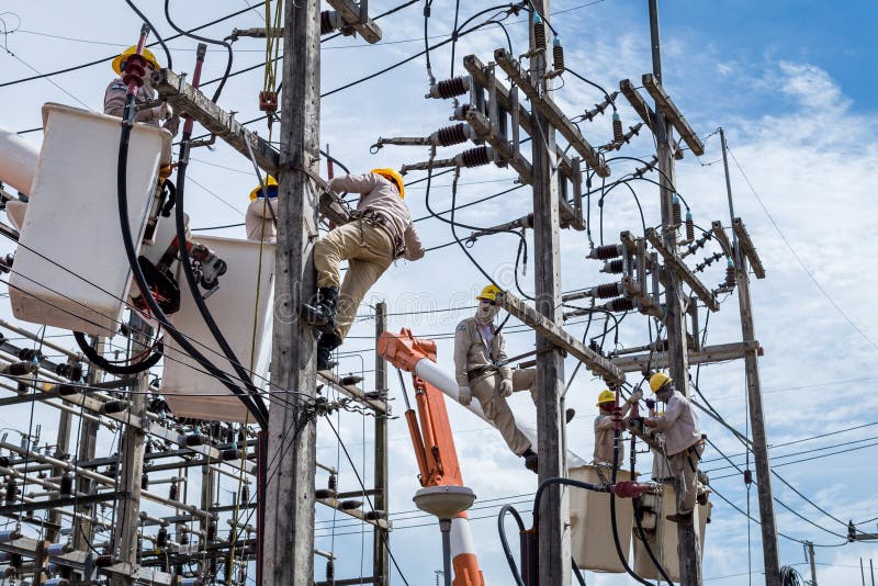 Elektryk naprawa przekazu system zdjęcia stock Elektryk naprawa przekazu system zdjęcia stock