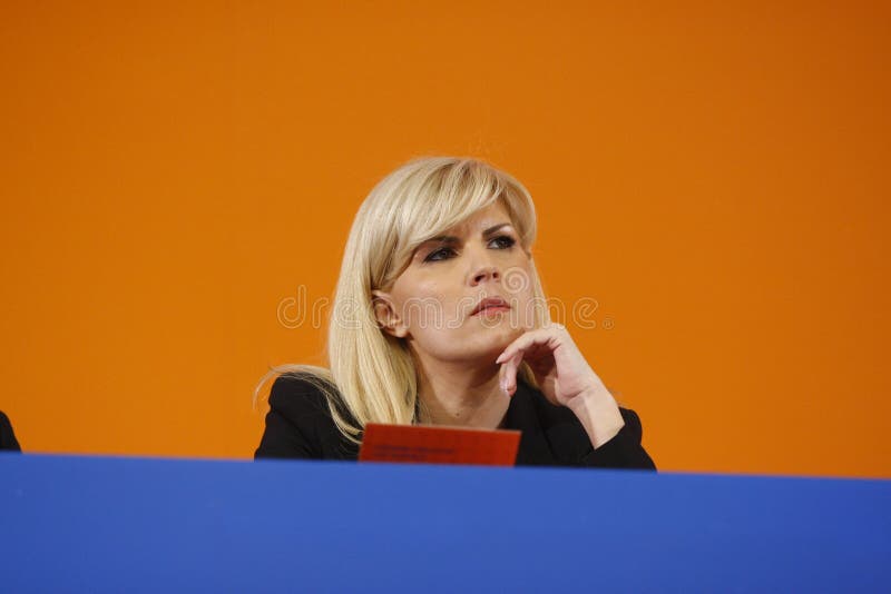 Elena Udrea Holding un discurso imágenes de archivo libres de regalías Elena Udrea Holding un discurso imágenes de archivo libres de regalías