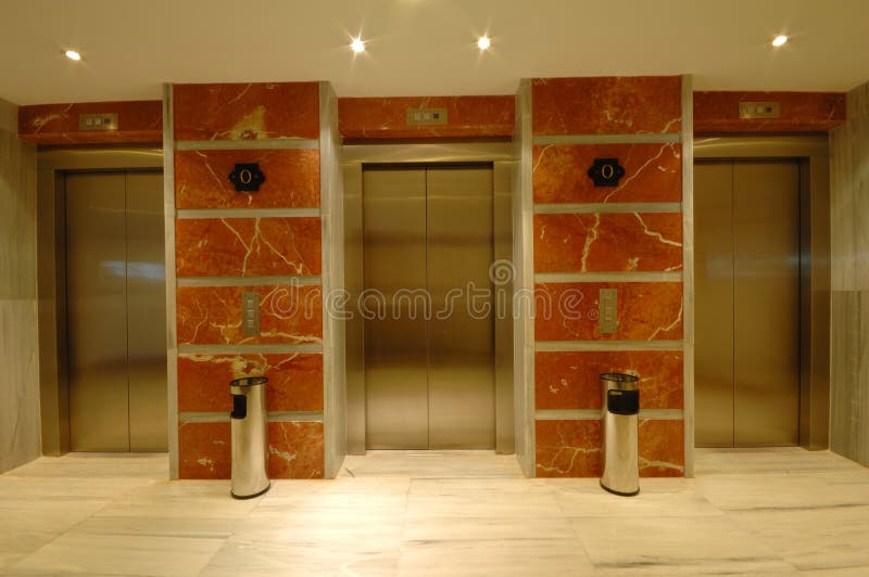 Elevador no hotel moderno imagem de stock Elevador no hotel moderno imagem de stock