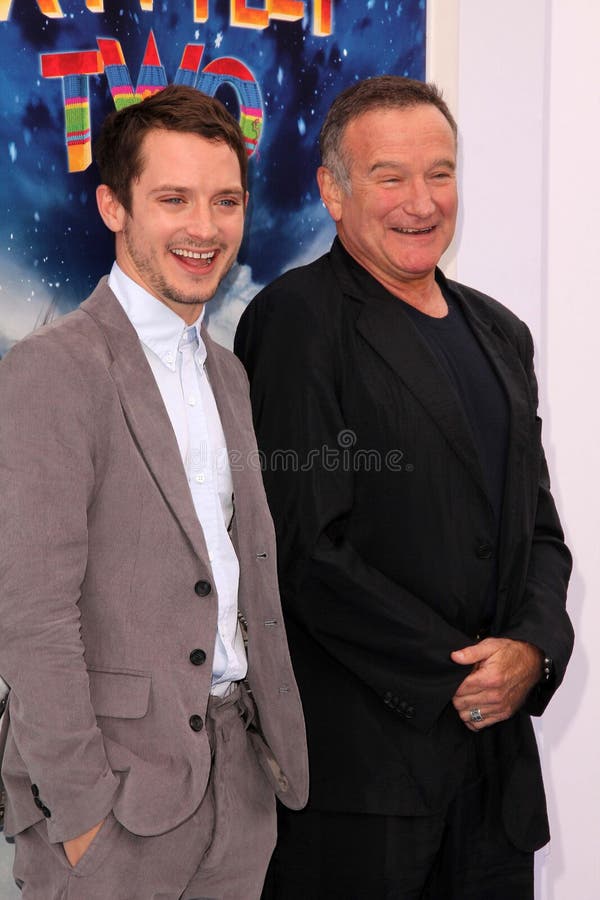 Elijah Wood, Robin Williams at the Happy Feet Two World Premiere, Chinese Theater, Hollywood, CA 11-13-11