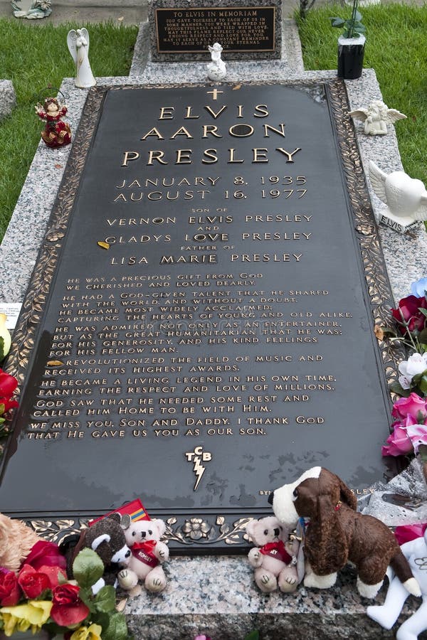 Elvis Presley Grave Photos Free Royalty Free Stock Photos From Dreamstime