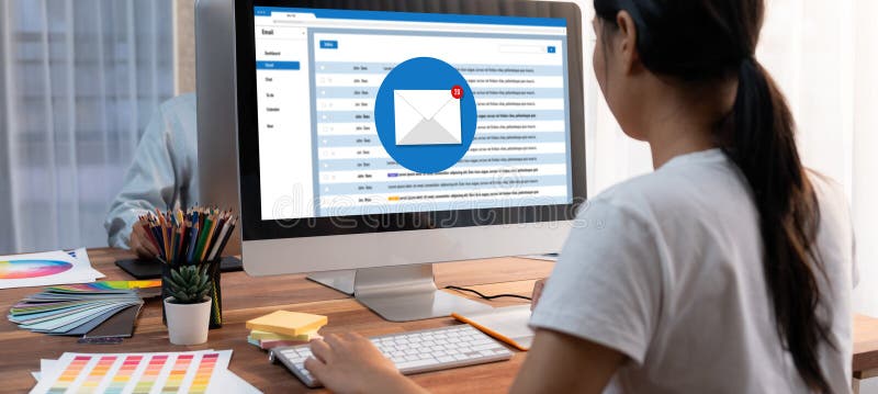 Email notification message showing on computer screen brisk royalty free stock images