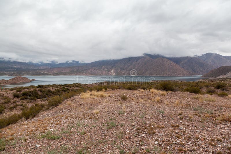Barrage de Potrerillos, Andes, Argentine photographie stock libre de droits