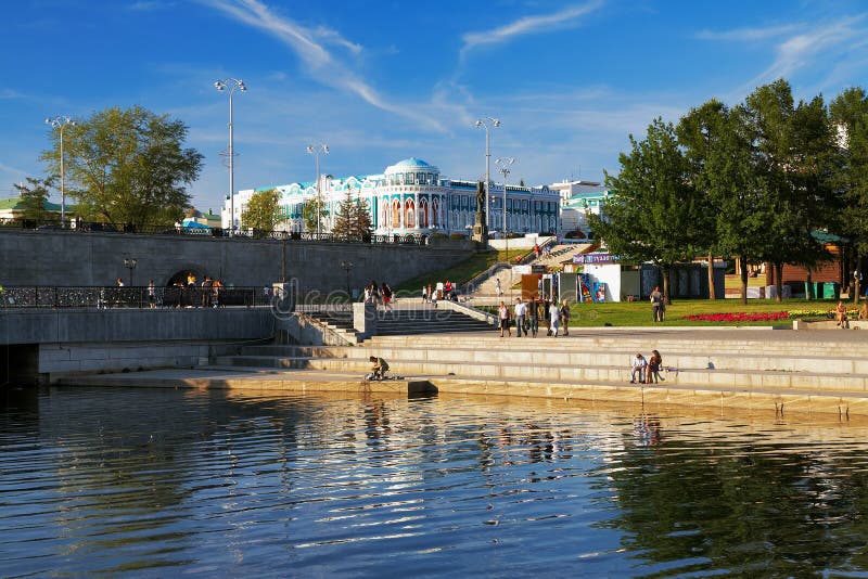Фото На плотинке на фотохостинге Fotoload