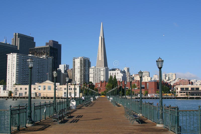 Embarcadero en de bouw Transamerica. royalty-vrije stock fotografie Embarcadero en de bouw Transamerica. royalty-vrije stock fotografie