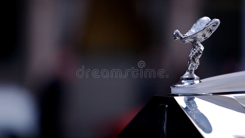 Emblème Rolls Royce sur une voiture image stock