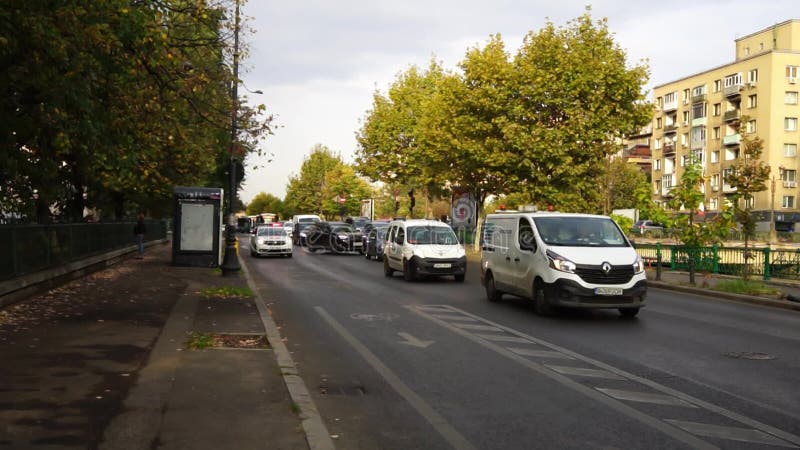 Embouteillage aux heures de pointe pollution des voitures et embouteillage banque de vidéos