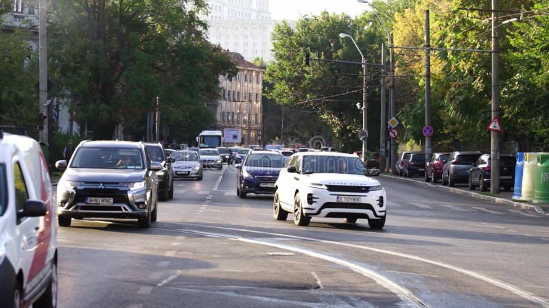 Embouteillage aux heures de pointe pollution des voitures et embouteillage banque de vidéos