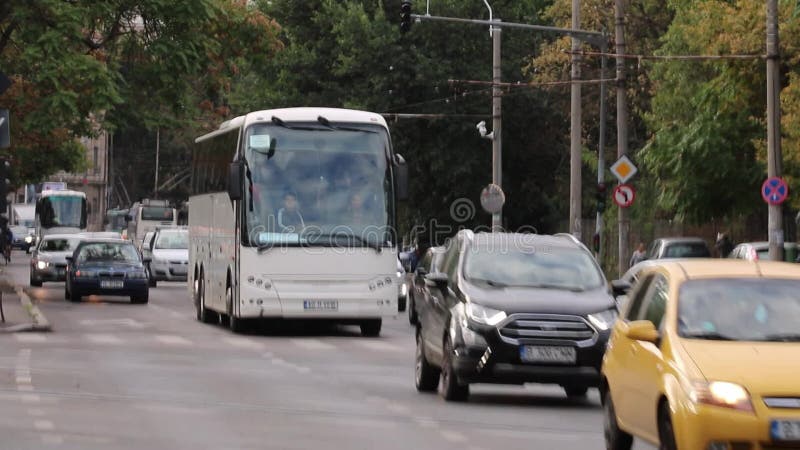 Embouteillage aux heures de pointe pollution des voitures et embouteillage banque de vidéos