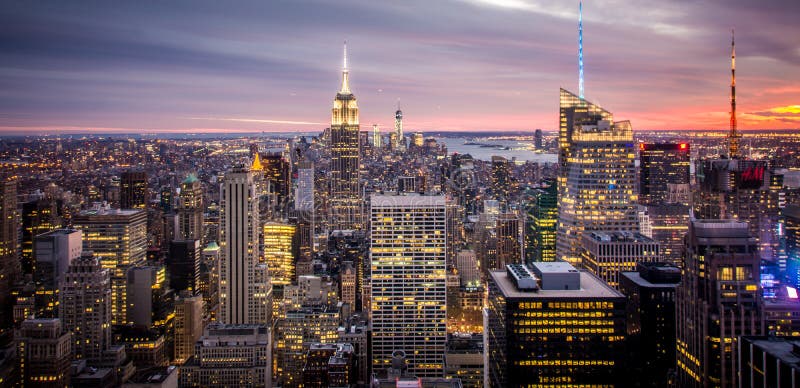 Empire State Building, New York City Manhattan pendant le coucher du soleil