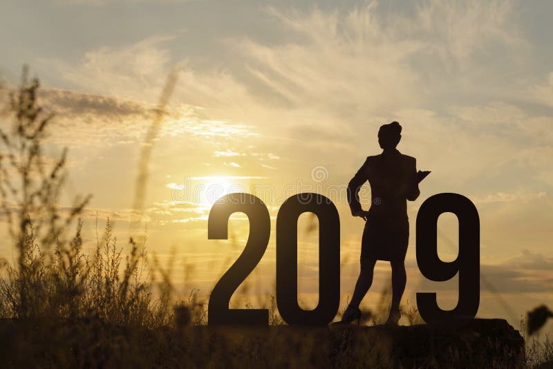 Empresaria y 2019 de la silueta de la libertad fotos de archivo libres de regalías Empresaria y 2019 de la silueta de la libertad fotos de archivo libres de regalías