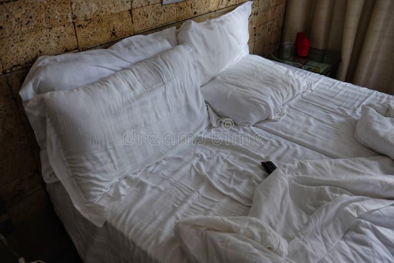There Are Two Types of People: Those Who Make Their Bed and Those Who Don’t Asia