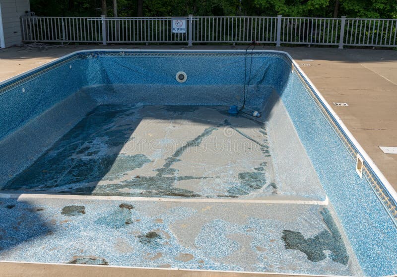 Replacing and repairing old vinyl liner of swimming pool