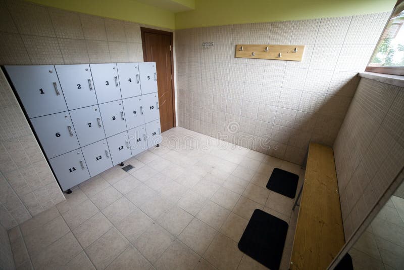 Changing room 10