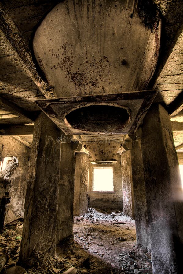 Empty industrial room stock image. Image of metal, concrete 10094565