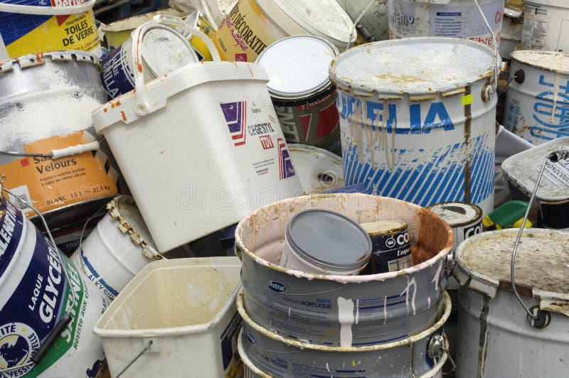 Empty Paint Cans Waiting For Disposal In Los Angeles California High-Res  Stock Photo - Getty Images