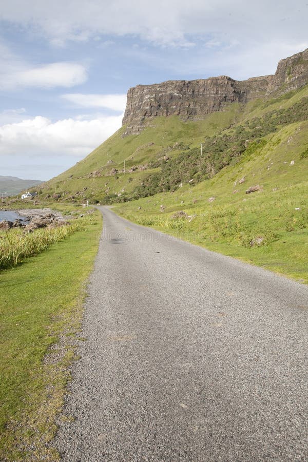 Empty Road; Isle of Mull stock image. Image of hill, road 27913739