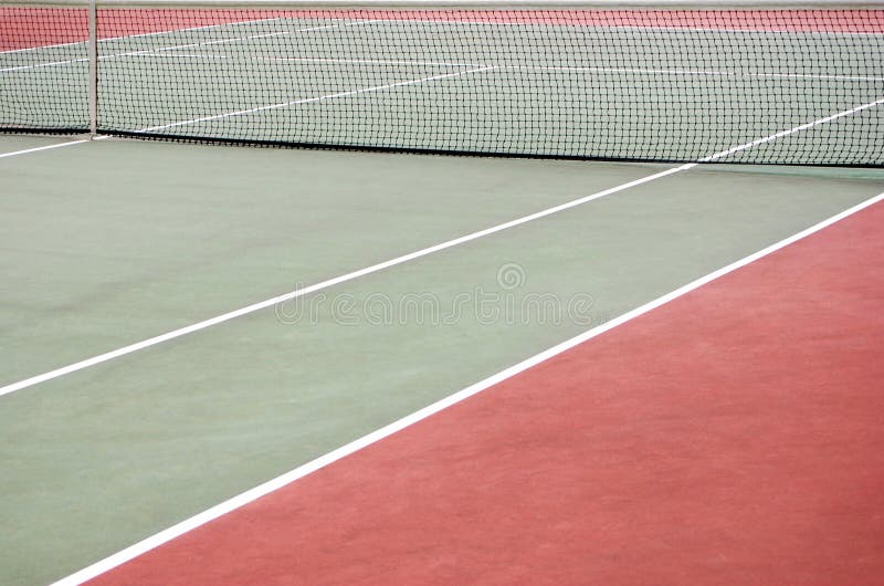 Empty tennis court