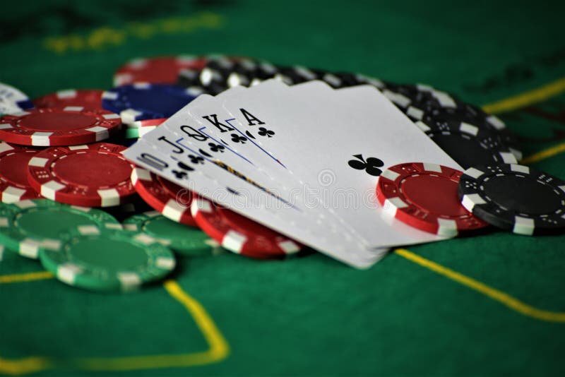 En begreppsbild av en pokertabell arkivbild En begreppsbild av en pokertabell arkivbild