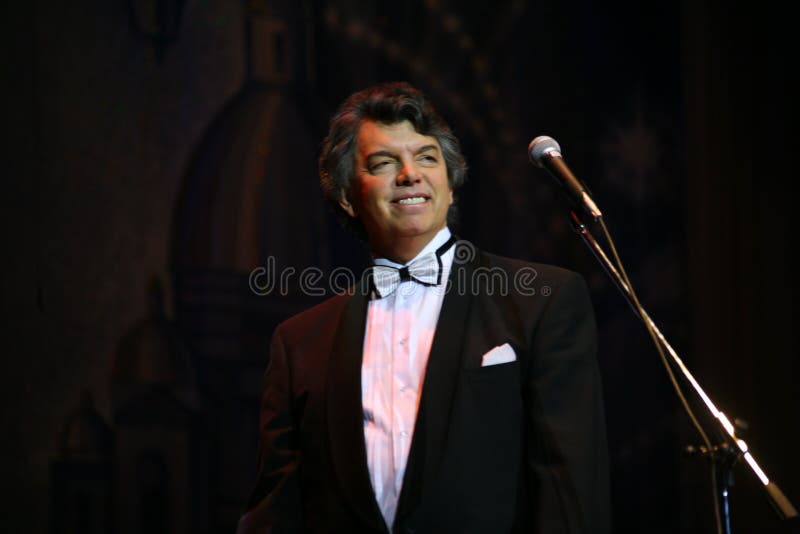 En el cantante de la ópera de la etapa, el actor cantantes, estrella del pop, ídolo de la música soviética y rusa de Sergei Zakha fotografía de archivo