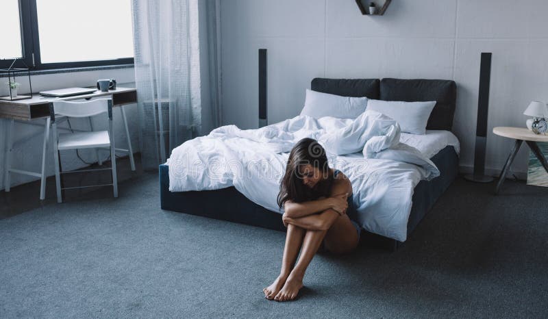 En flicka i morgonen fotografering för bildbyråer En flicka i morgonen fotografering för bildbyråer