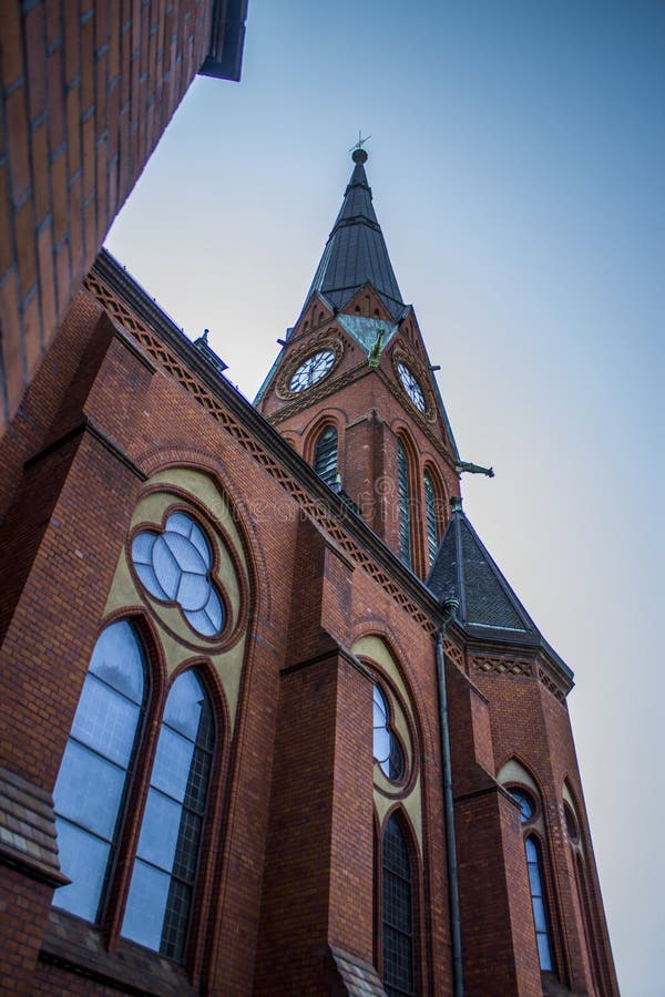 En gammal europeisk gotisk kyrka royaltyfria bilder En gammal europeisk gotisk kyrka royaltyfria bilder