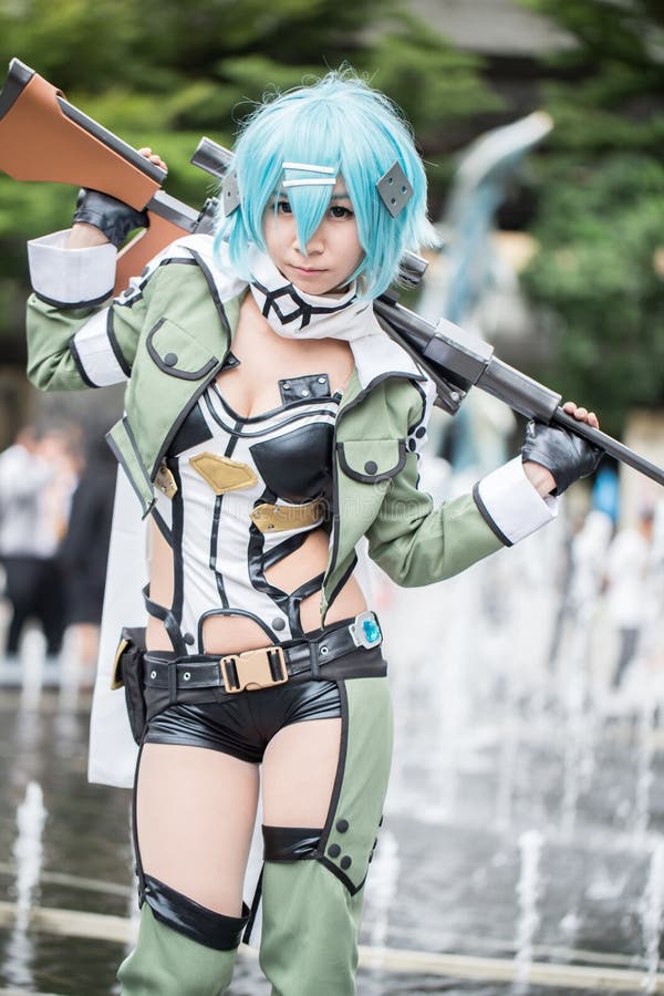 En oidentifierad japansk anime som är cosplay på den centrala världen i Thail fotografering för bildbyråer En oidentifierad japansk anime som är cosplay på den centrala världen i Thail fotografering för bildbyråer