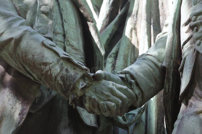 En staty vid Auguste Bartholdi, fyrkantig des États-Unis, den franska officeren Marquis Lafayette för heder och den första pr fotografering för bildbyråer En staty vid Auguste Bartholdi, fyrkantig des États-Unis, den franska officeren Marquis Lafayette för heder och den första pr fotografering för bildbyråer