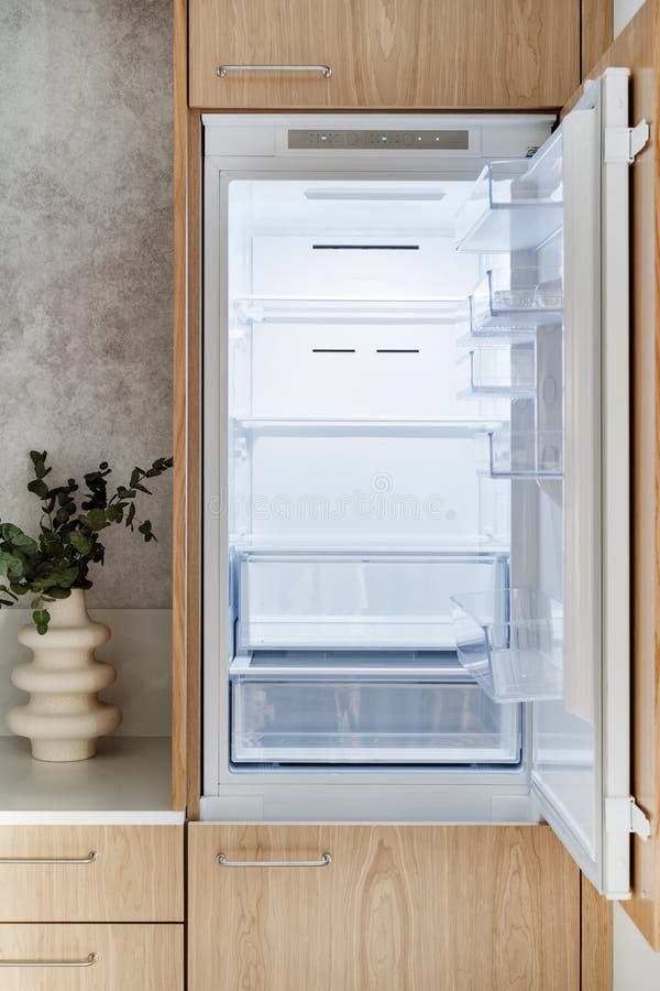 13 ideas de Nevera oculta en puerta de madera  decoración de unas,  refrigerador empotrado, disenos de unas