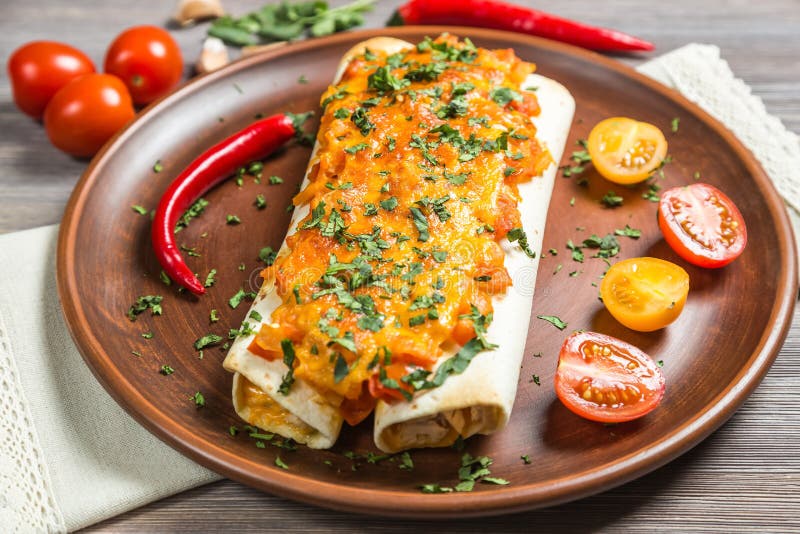 enchiladas Das Nationalgericht der mexikanischen Küche Die Ansicht von der Oberseite Kopie-Raum stockbilder enchiladas Das Nationalgericht der mexikanischen Küche Die Ansicht von der Oberseite Kopie-Raum stockbilder