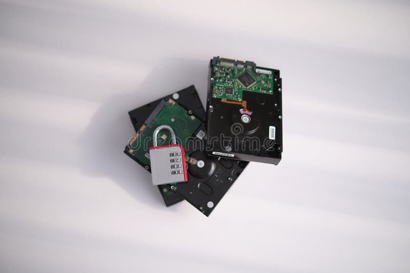 Hard disk me password kaise lagaye | How to lock hard drive