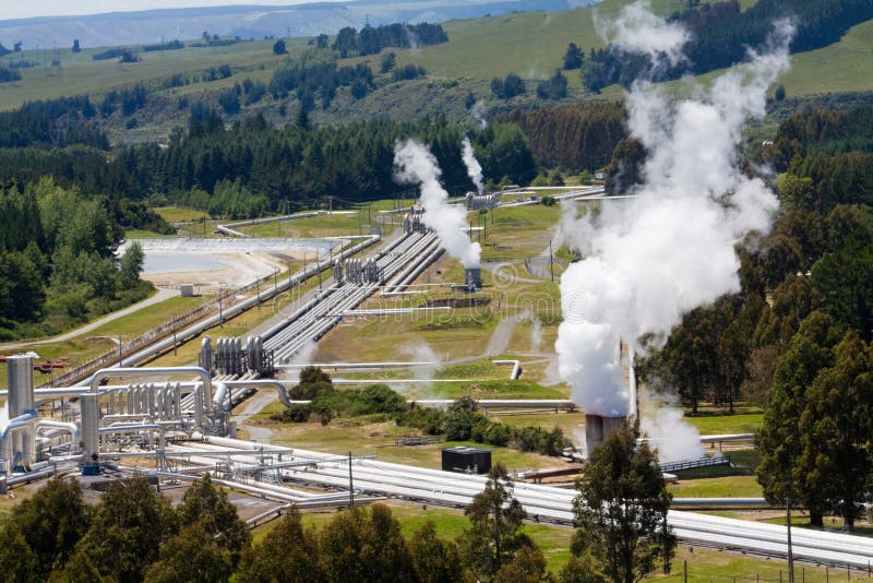 Energia altenative Geothermal da central eléctrica imagens de stock royalty free Energia altenative Geothermal da central eléctrica imagens de stock royalty free