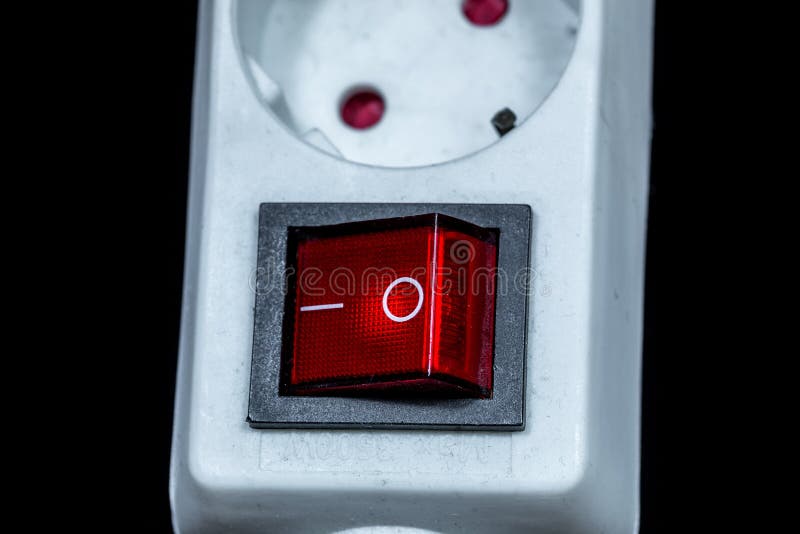 Energiebrett und Netzschalter, zum von elektrischen Geräten anzuschließen stockfotografie Energiebrett und Netzschalter, zum von elektrischen Geräten anzuschließen stockfotografie