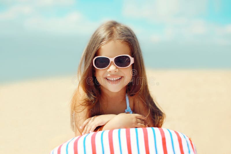 Plage Photo Stock Image Du Enfants Chéri Fille Durée 33102650