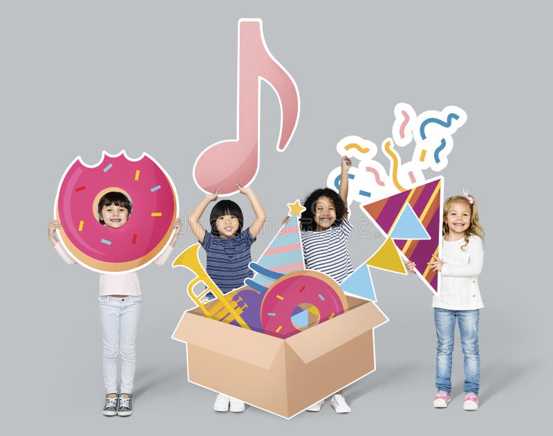 Enfants divers avec des articles de partie image stock Enfants divers avec des articles de partie image stock