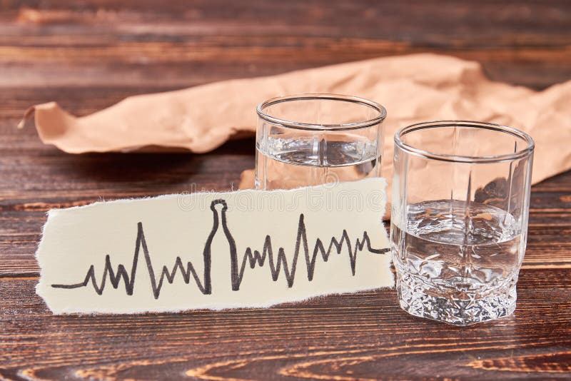 Enfermedad del corazón como resultado del alcoholismo fotografía de archivo libre de regalías Enfermedad del corazón como resultado del alcoholismo fotografía de archivo libre de regalías