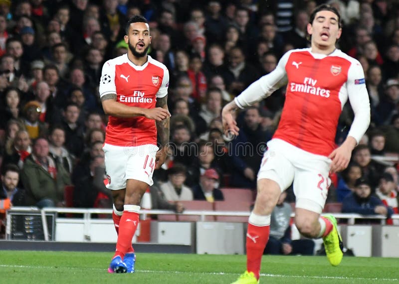 Theo Walcott of Arsenal FC editorial image. Image of players - 244014655