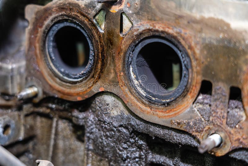 Engine Exhaust Manifold. Oil Skip. Engine Malfunction. Car