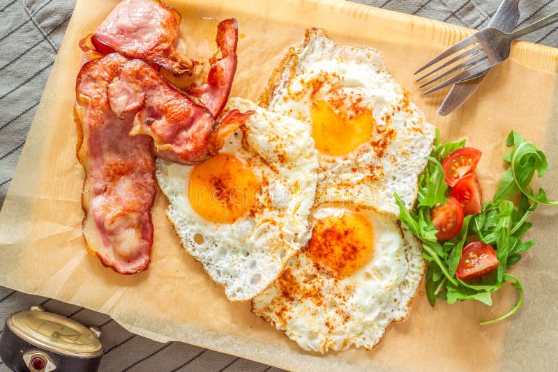 HAM EGGS BREAKFAST on PLATE Stock Image - Image of break, english