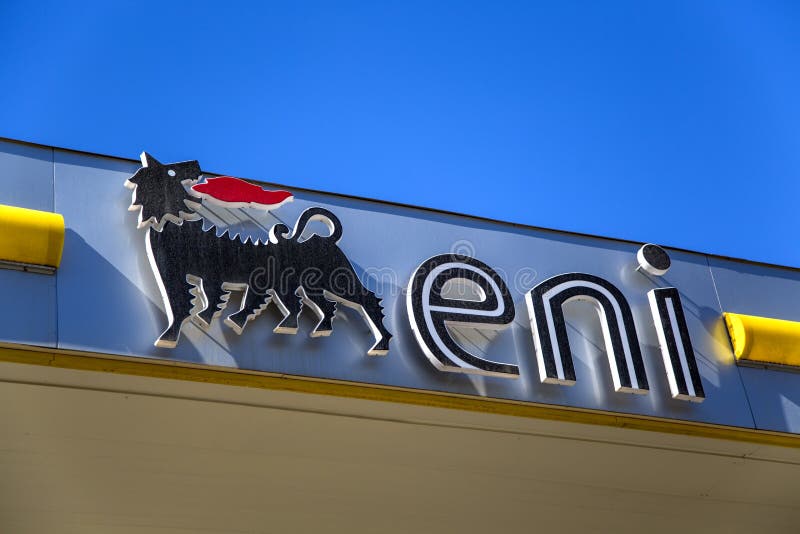 Eni bensinstation royaltyfri foto Eni bensinstation royaltyfri foto